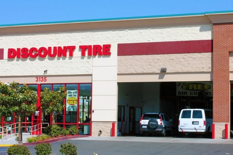 Read more about the article Discount Tire vs Costco – Which Is Better? 