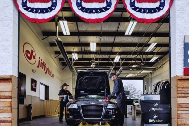 Read more about the article How Much Is an Oil Change at Jiffy Lube [Cost] 