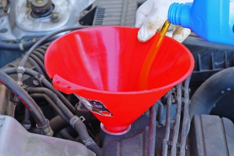Read more about the article Oil Change Time Vs Mileage – What to Use for Oil Changes?