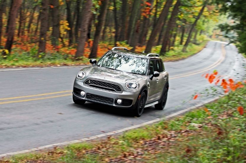 how much does a mini cooper countryman weight