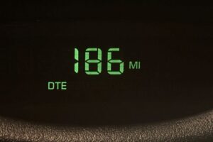 Read more about the article What Does DTE Mean in a Car?￼