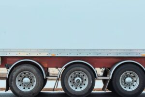 Read more about the article What Is a 2-Axle, 3-Axle, and 4-Axle Vehicle?