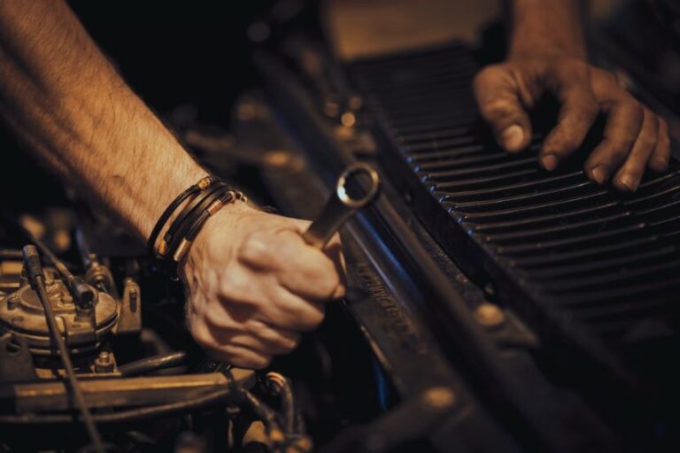 Read more about the article Mechanic Labor Rate Guide – How Much Do They Charge?